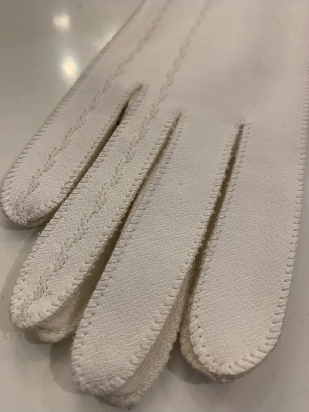 Vintage White Gloves Simulated Leather Women’s Size B (7.5-8.5) NEW 1970’s.